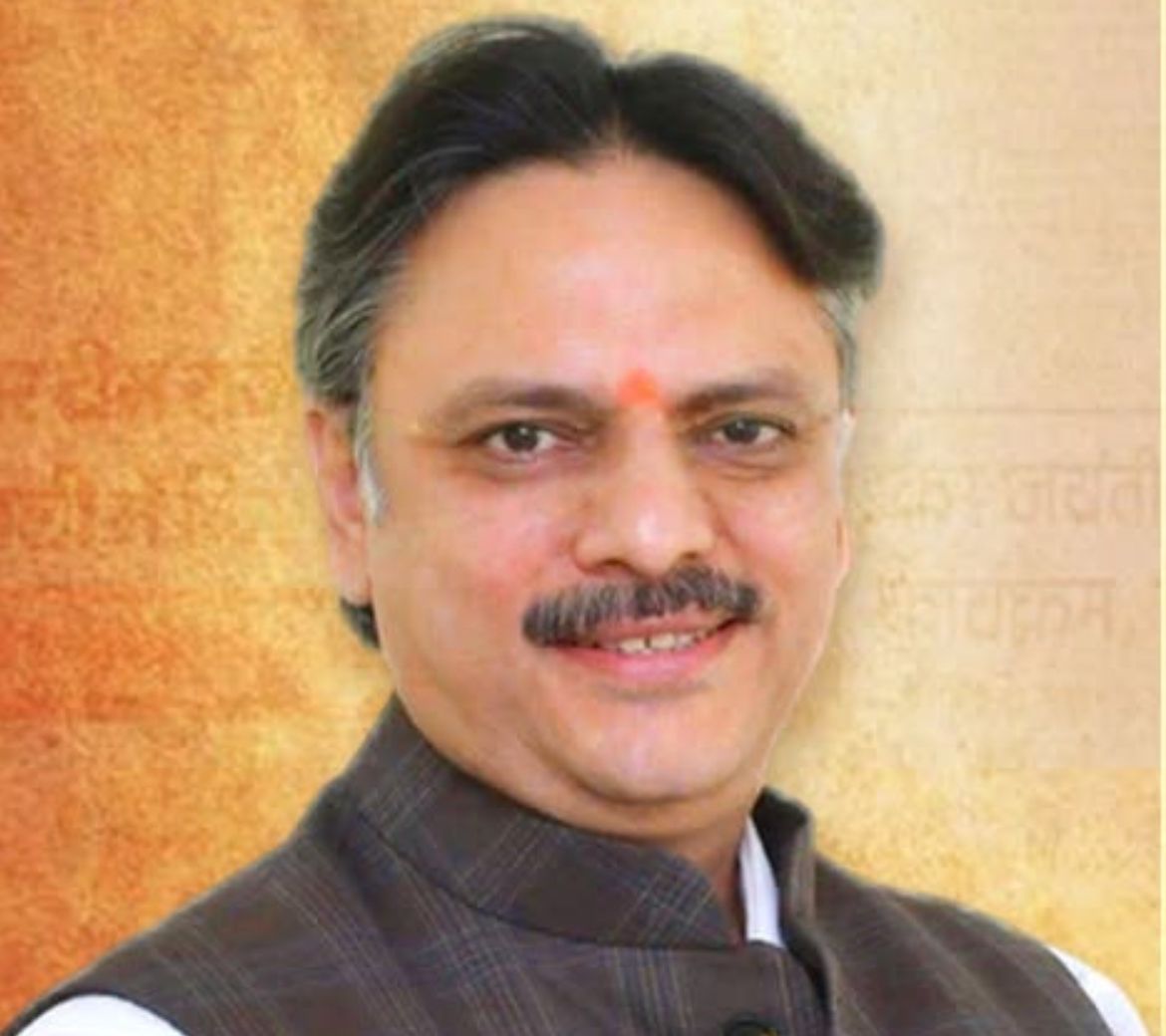Dr Rajeshwar Singh